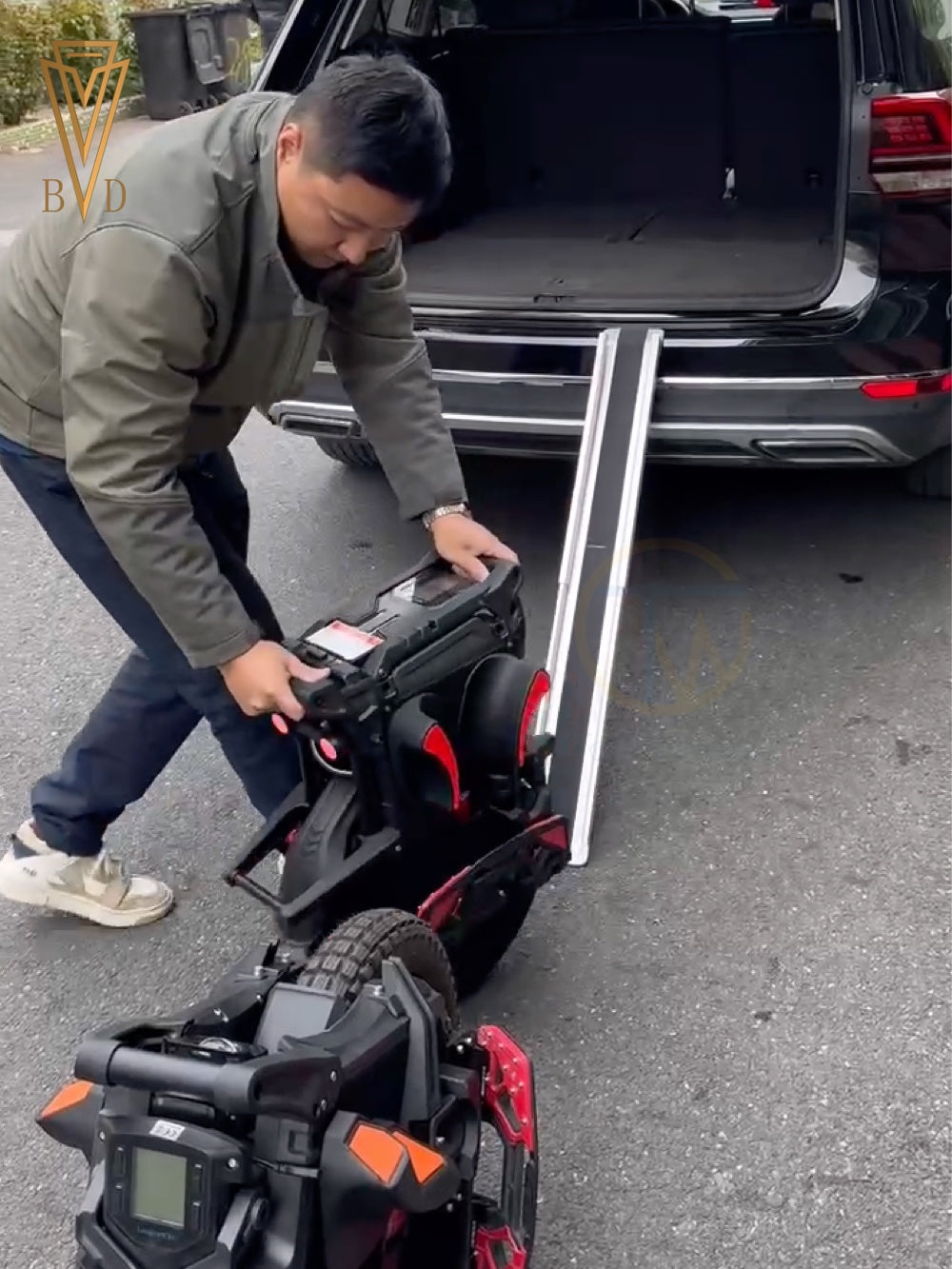 Unicycle Trunk Ramp Sliding Track